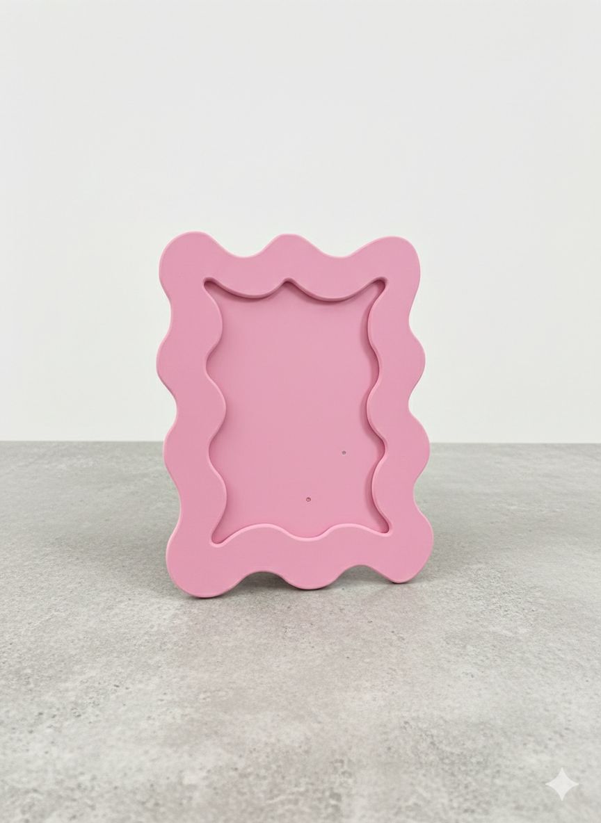 Pastel Pembe Dalgalı Tasarım Dekoratif Masa Üstü Çerçeve