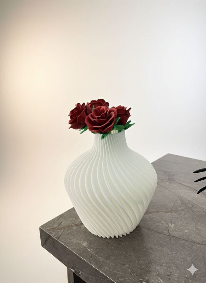 Modern Sarmal Tasarım Dekoratif Vazo - 4 Adet Kırmızı Gül Hediyeli